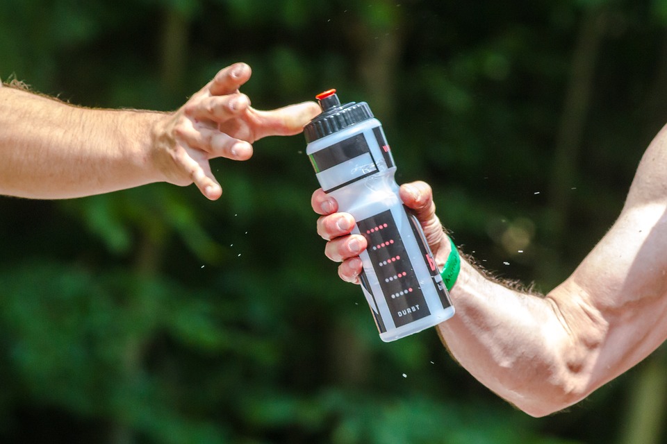 Avoir une stratégie d'alimentation validée à l’entraînement aide à franchir le mur du marathon.